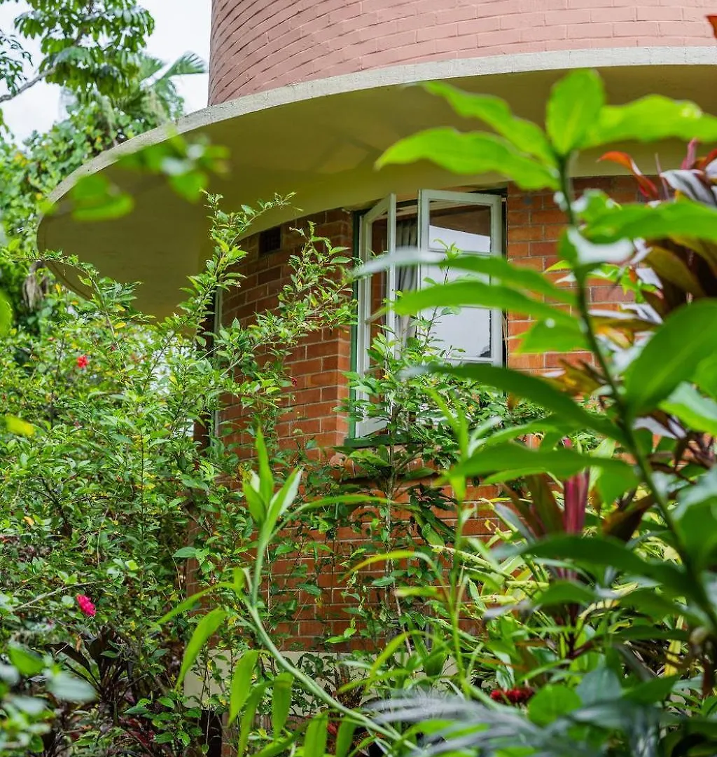 Guest house Babinda Quarters Hotel